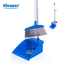 JUEGO DE ESCOBILLON CON PALA PLASTICA KLEANER